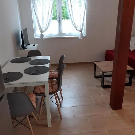 Apartment Pod Vrchem 71 *